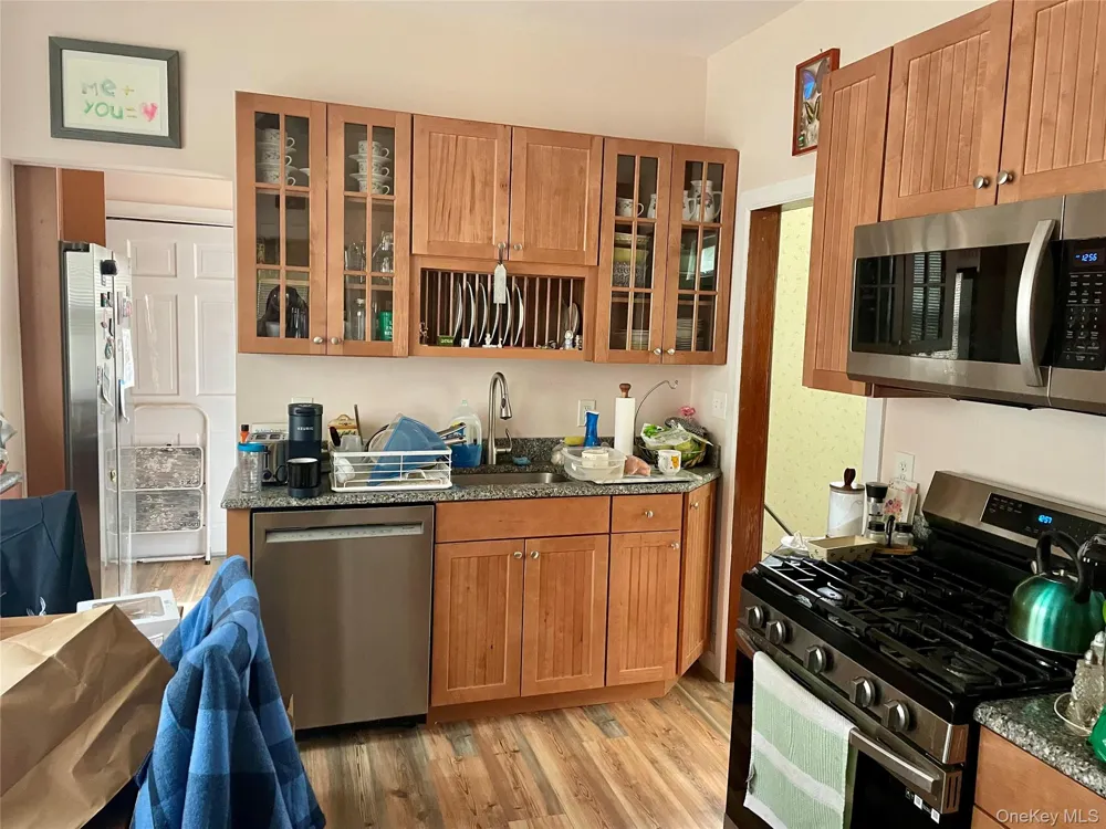 141 Fisher Avenue Staten Island, NY 10307