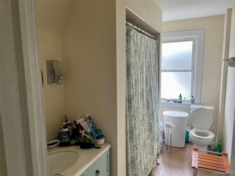 141 Fisher Avenue Staten Island, NY 10307