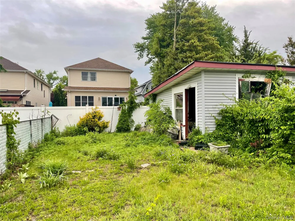 141 Fisher Avenue Staten Island, NY 10307