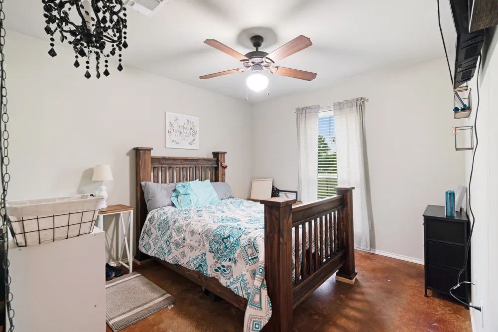 1890 County Road 34520 Sumner, TX 75486