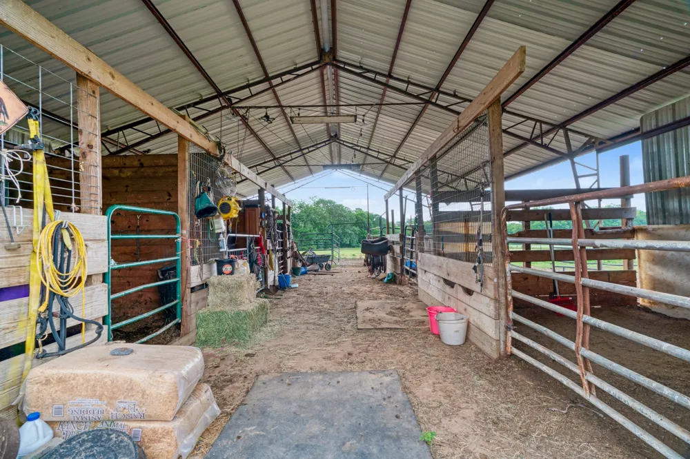 1890 County Road 34520 Sumner, TX 75486
