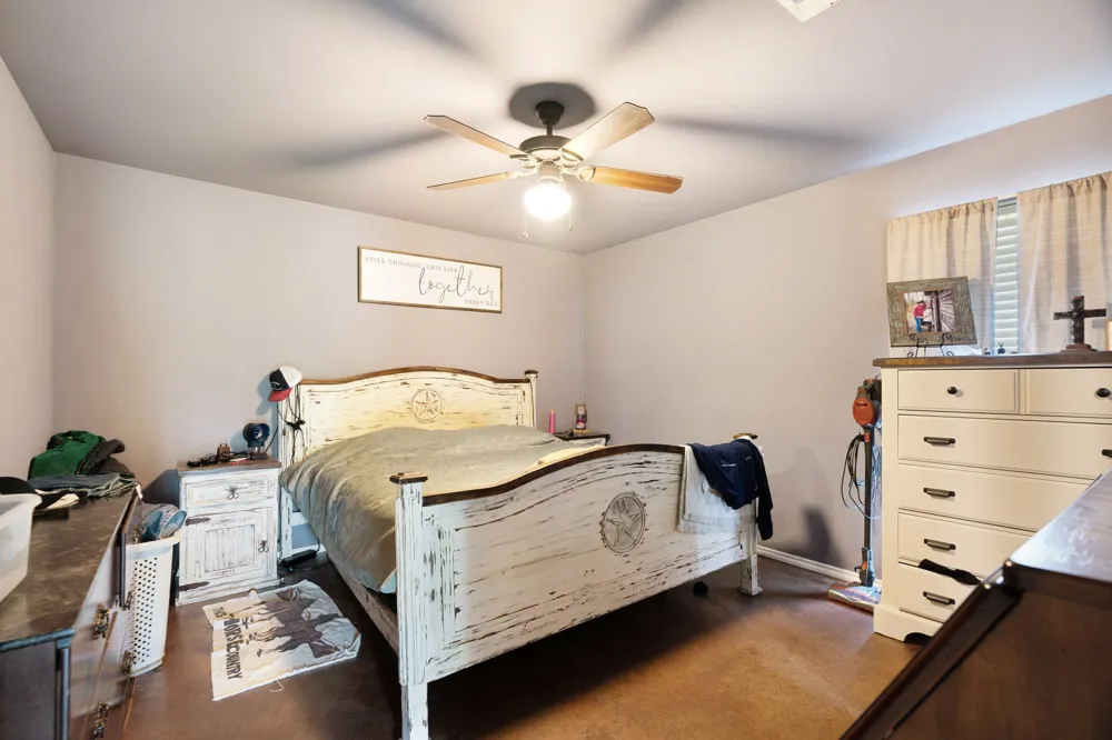 1890 County Road 34520 Sumner, TX 75486