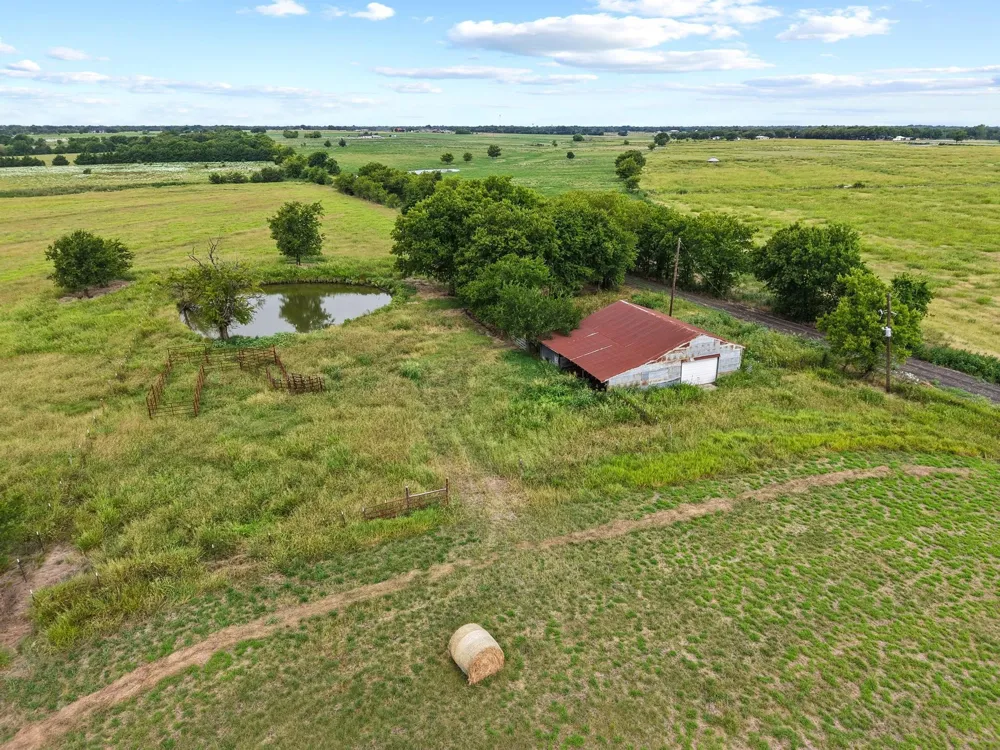 2972 County Road 4826 #2 Wolfe City, TX 75496