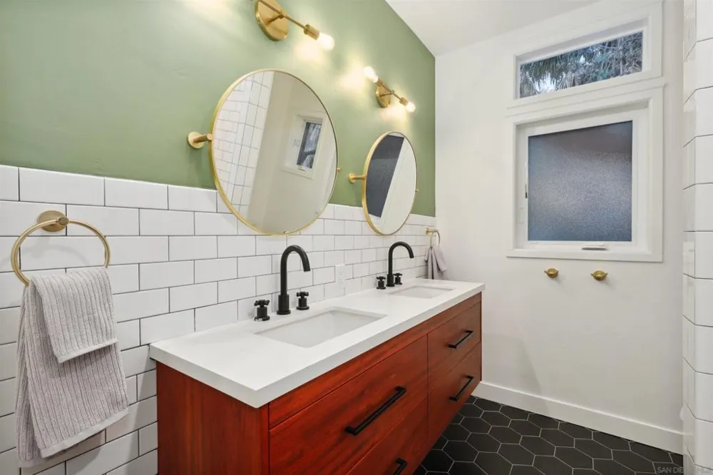 4525 Conrad Drive La Mesa, CA 91941