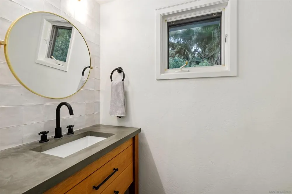 4525 Conrad Drive La Mesa, CA 91941