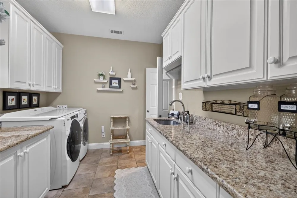 111 Trailwood Road Enchanted Oaks, TX 75156