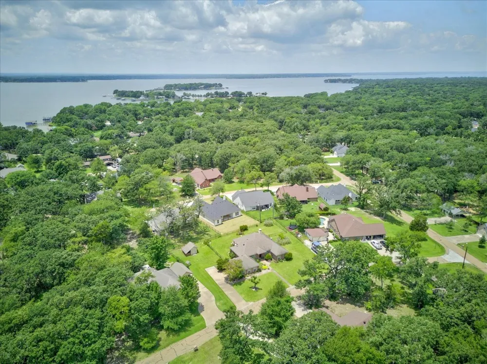 111 Trailwood Road Enchanted Oaks, TX 75156