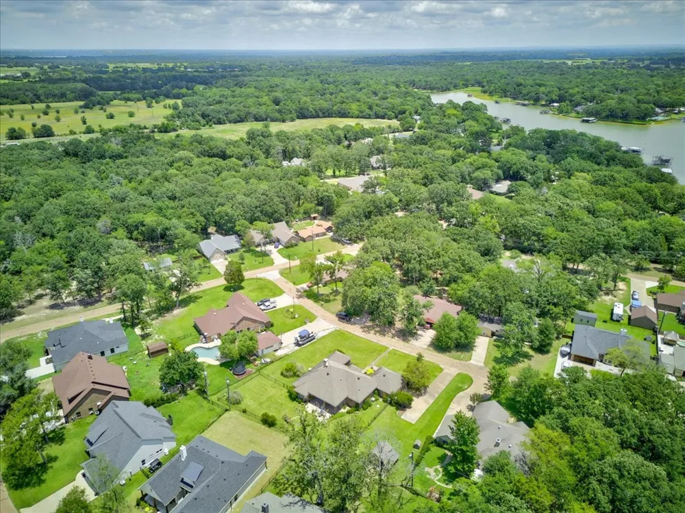 111 Trailwood Road Enchanted Oaks, TX 75156