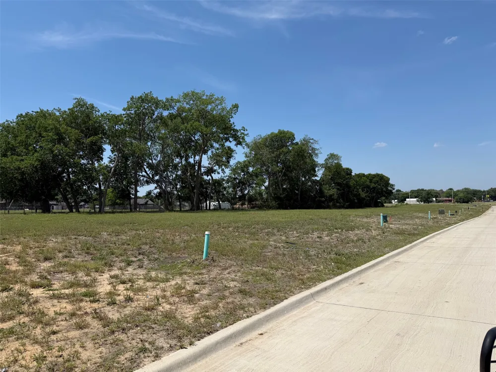 1004 Caspian Lane Leonard, TX 75452