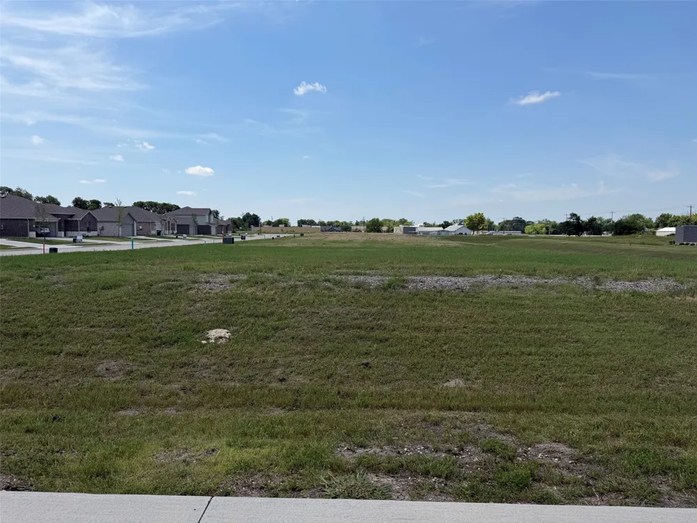 102 Nokota Drive Leonard, TX 75452