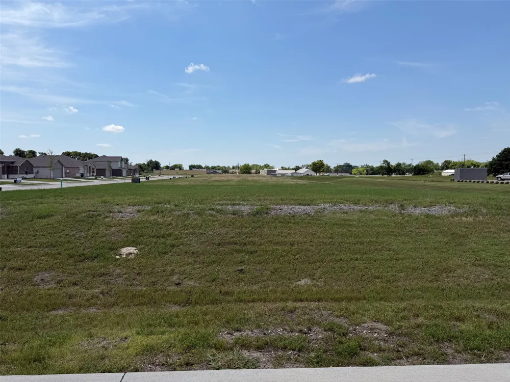 102 Nokota Drive Leonard, TX 75452