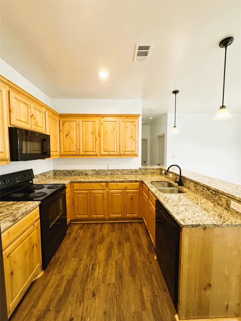 212 Lasso Circle Mabank, TX 75143