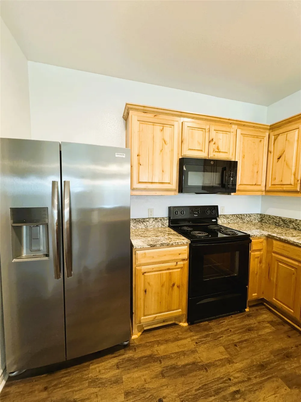 212 Lasso Circle Mabank, TX 75143