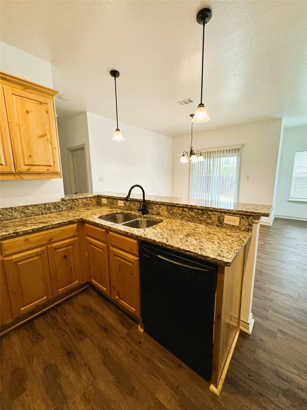 212 Lasso Circle Mabank, TX 75143
