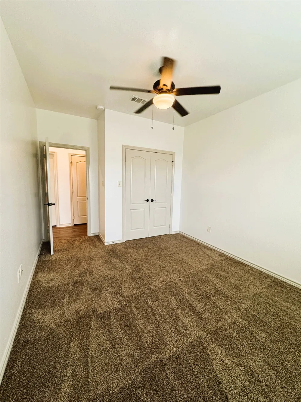 212 Lasso Circle Mabank, TX 75143