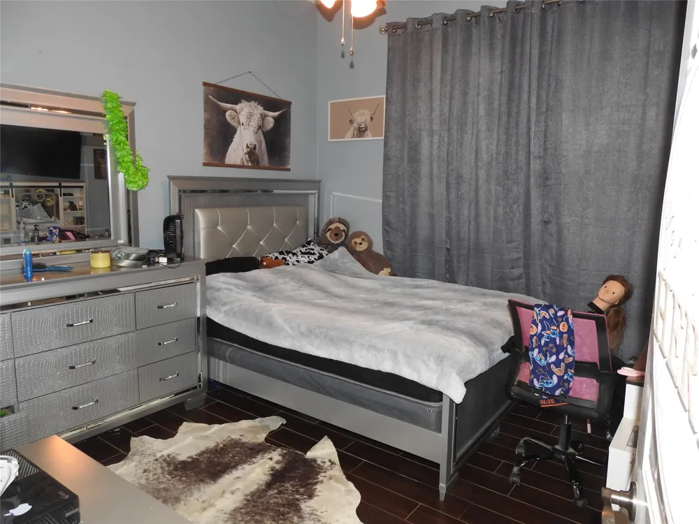 1468 County Road 4015 Savoy, TX 75479