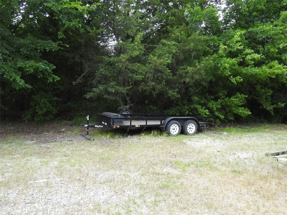 1468 County Road 4015 Savoy, TX 75479