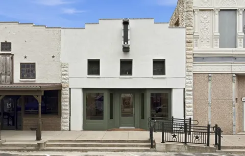 125 Pecan Street