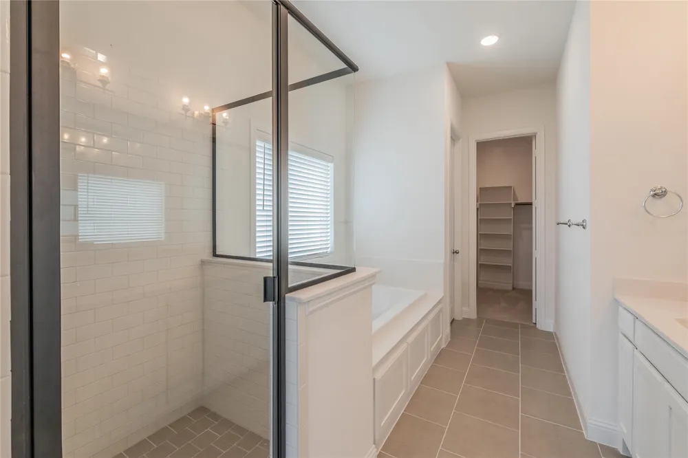 105 Observation Drive W Aledo, TX 76008