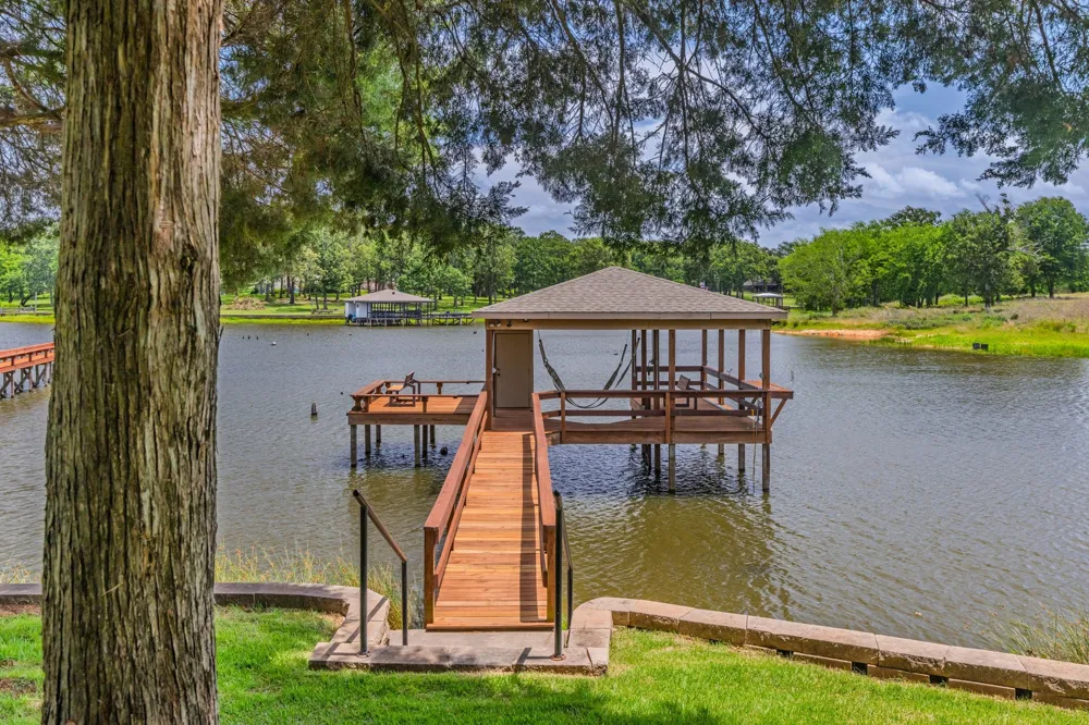 361 Rs County Road 3390 Emory, TX 75440