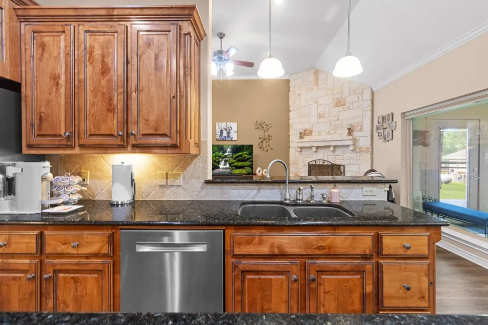 361 Rs County Road 3390 Emory, TX 75440