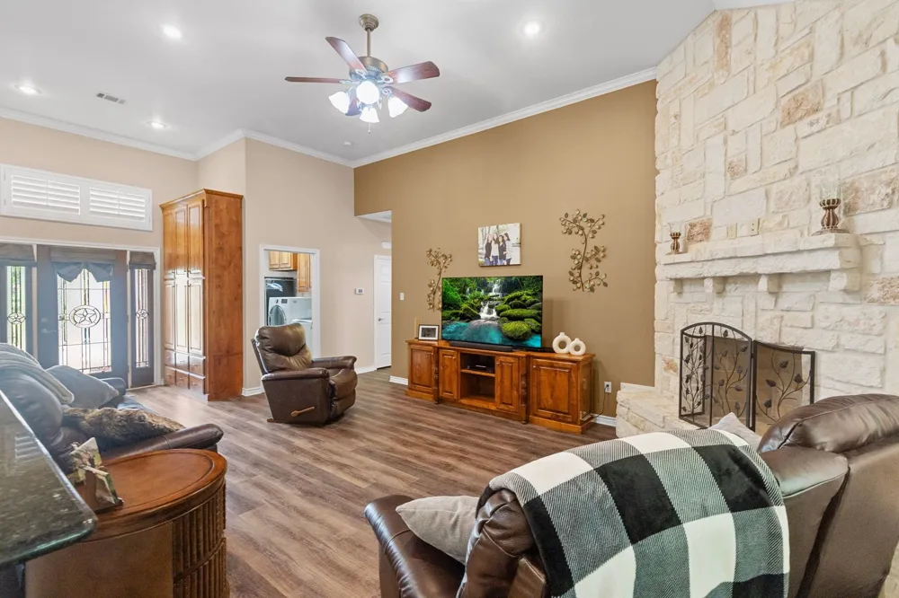 361 Rs County Road 3390 Emory, TX 75440