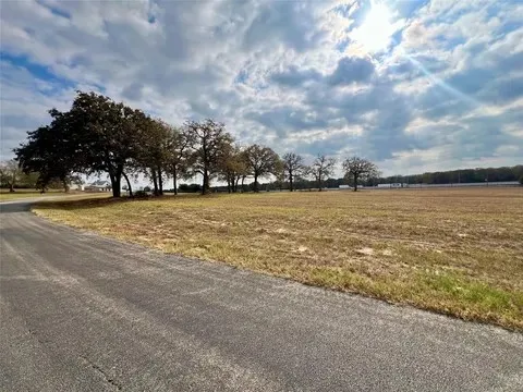 15511 Stallion Lake Boulevard Lindale, TX 75771
