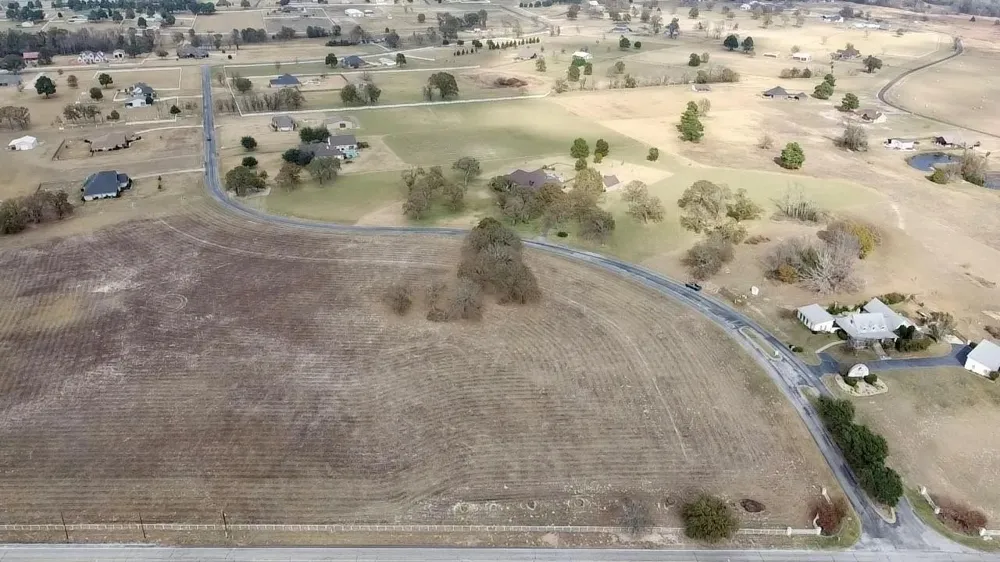 15511 Stallion Lake Boulevard Lindale, TX 75771