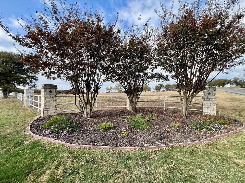 15511 Stallion Lake Boulevard Lindale, TX 75771