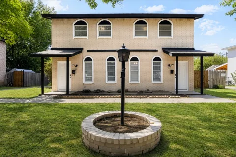 2406 Hollandale Circle
