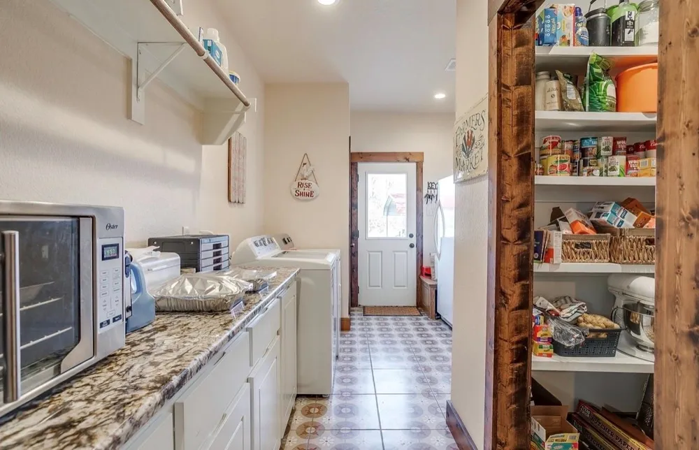 Loggins Trail Poolville, TX 76487