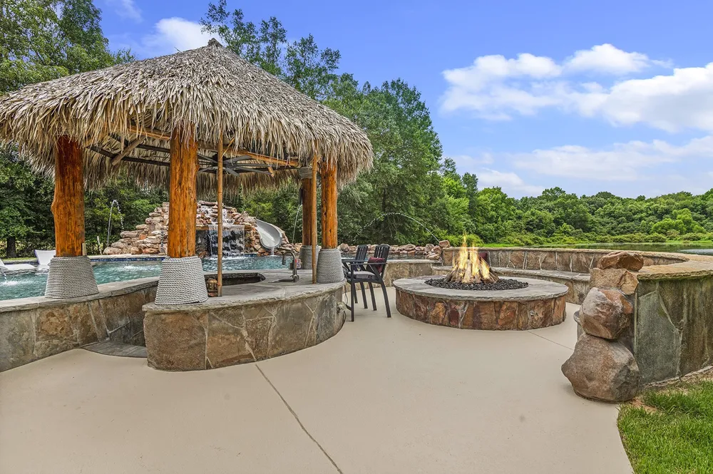 12075 ST HWY 31 Brownsboro, TX 75756