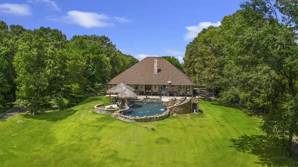 12075 ST HWY 31 Brownsboro, TX 75756