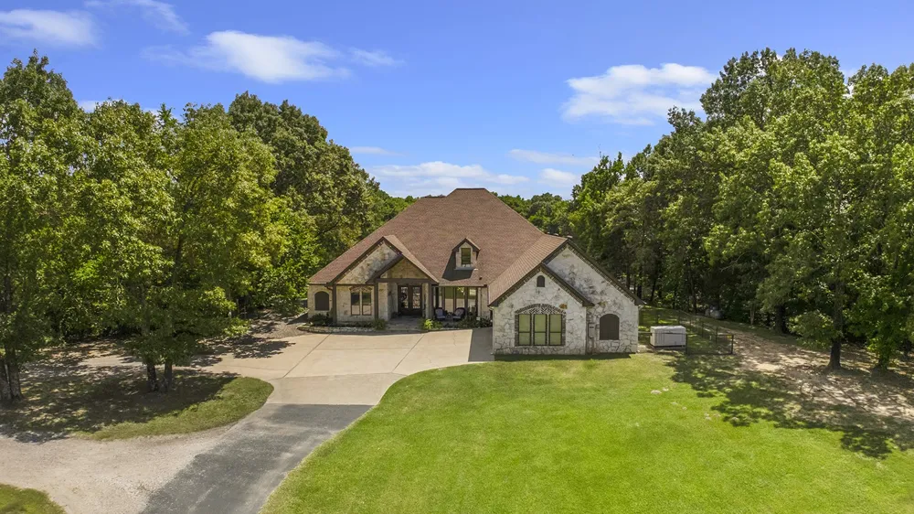 12075 ST HWY 31 Brownsboro, TX 75756