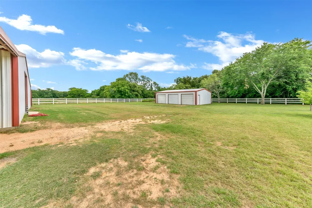 2113 FM 2123 Paradise, TX 76073