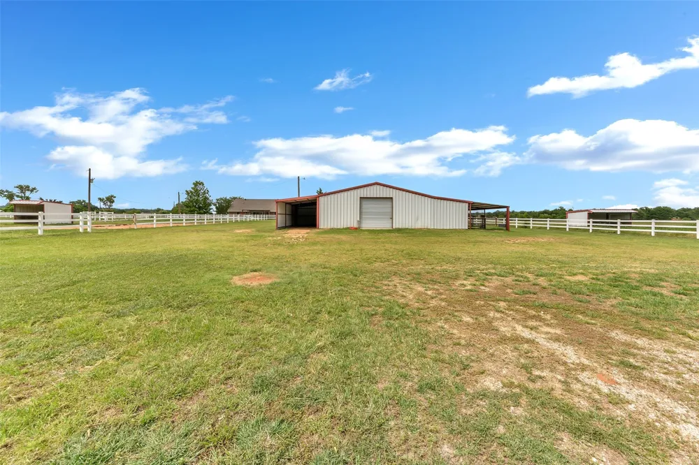 2113 FM 2123 Paradise, TX 76073