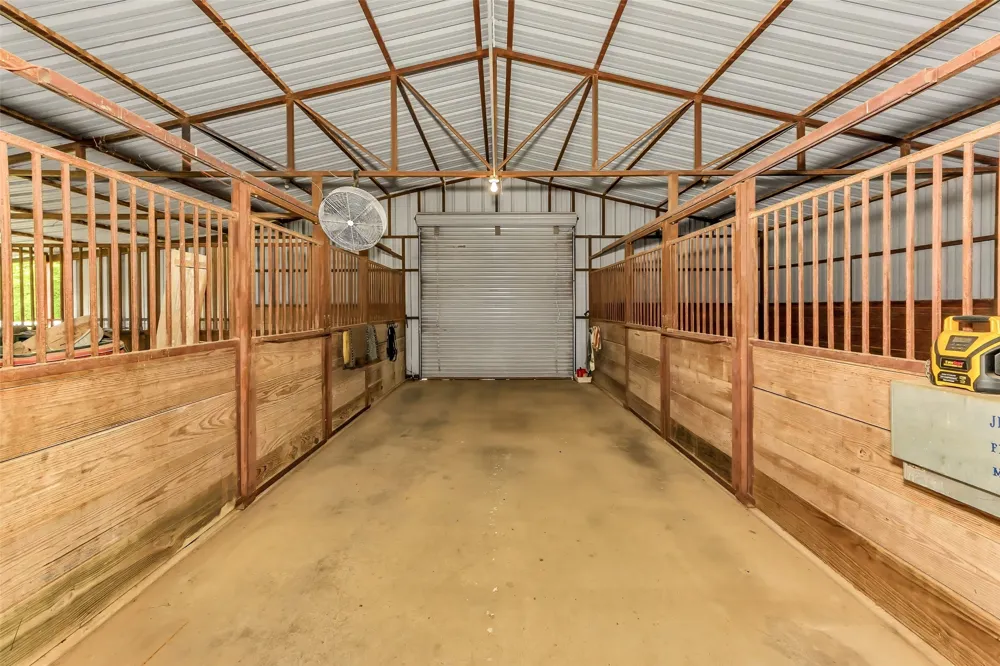 2113 FM 2123 Paradise, TX 76073
