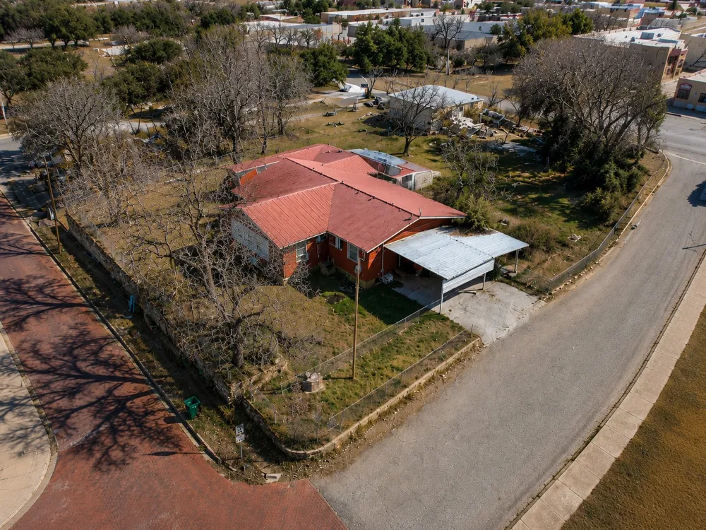 810 W Plummer Street Eastland, TX 76448