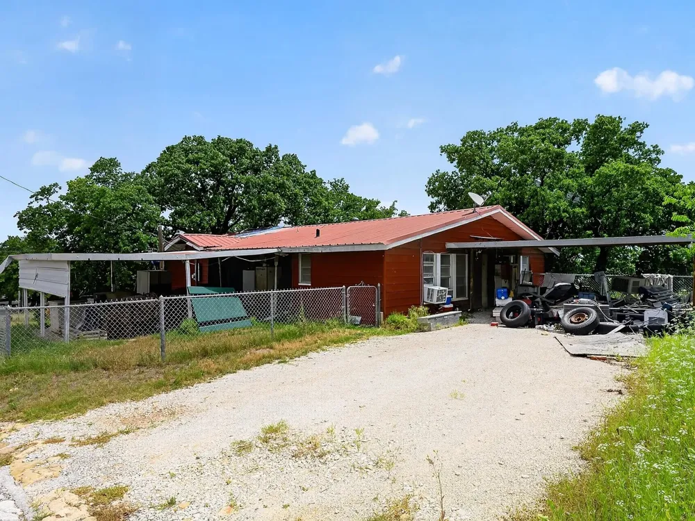 810 W Plummer Street Eastland, TX 76448