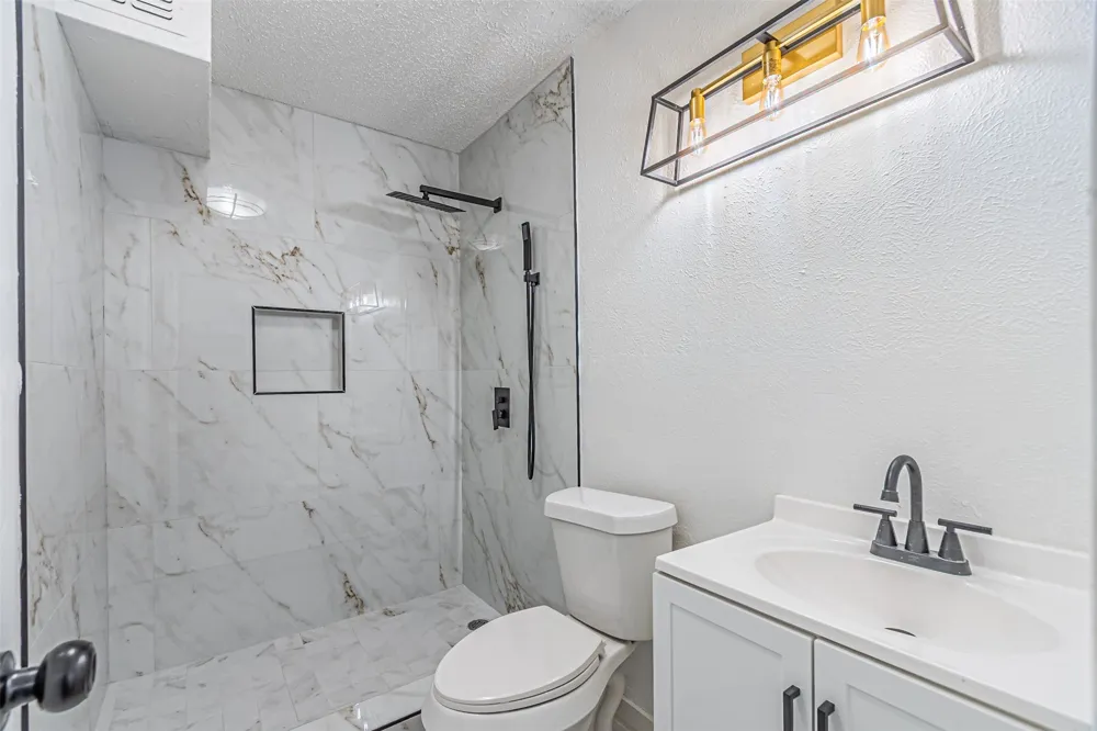 2008 Clubridge Drive Carrollton, TX 75006