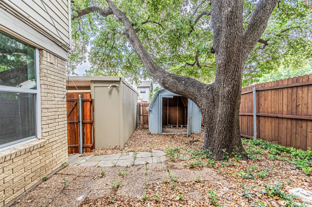 2008 Clubridge Drive Carrollton, TX 75006