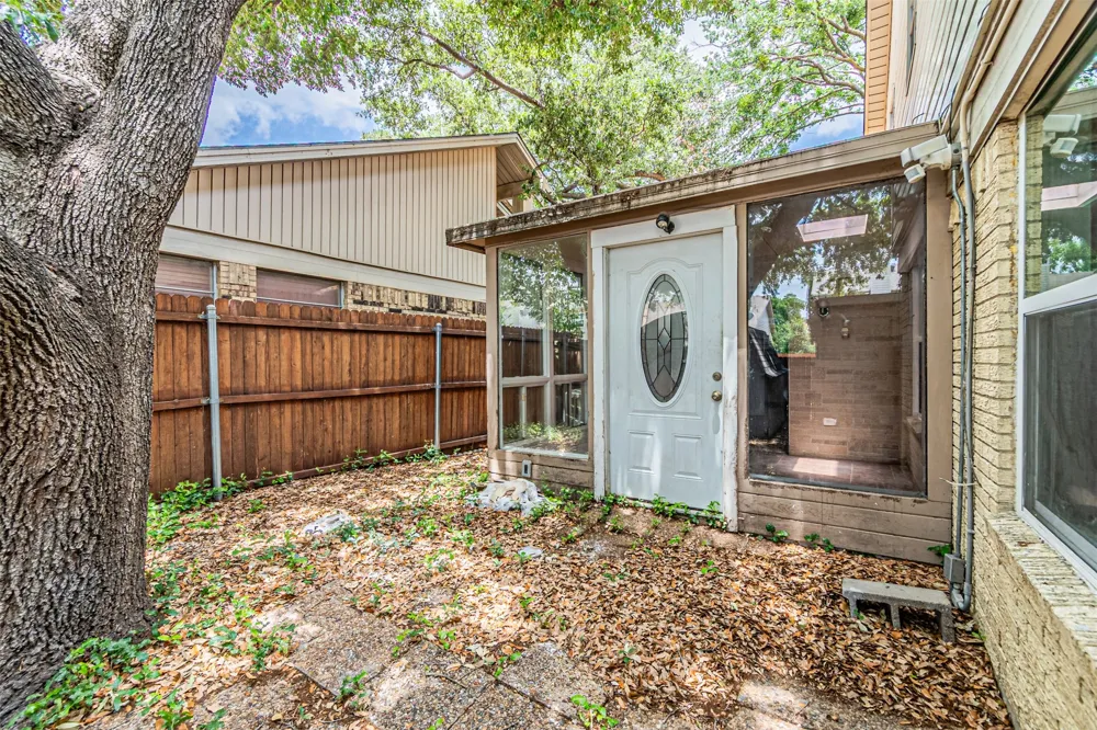 2008 Clubridge Drive Carrollton, TX 75006