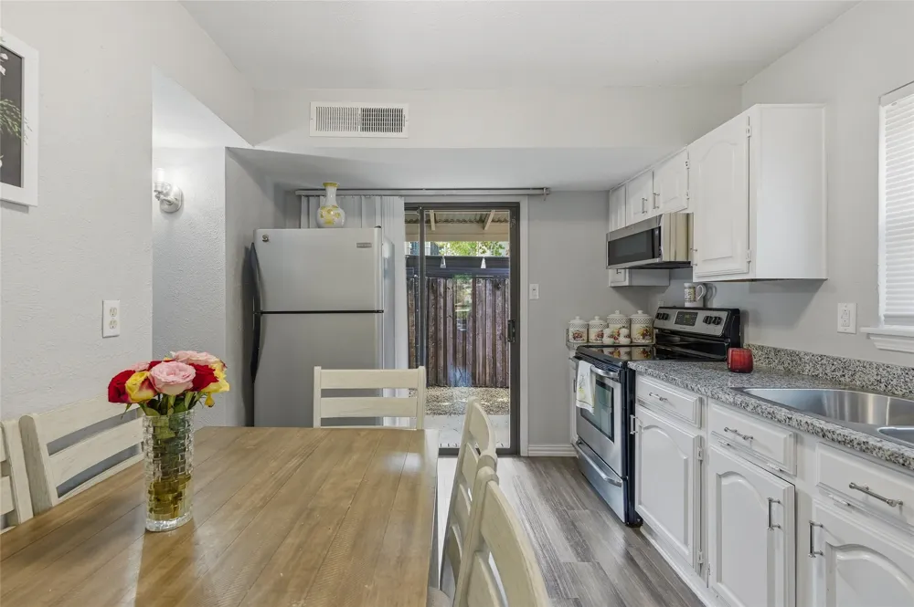 2848 Harbinger Lane Dallas, TX 75287