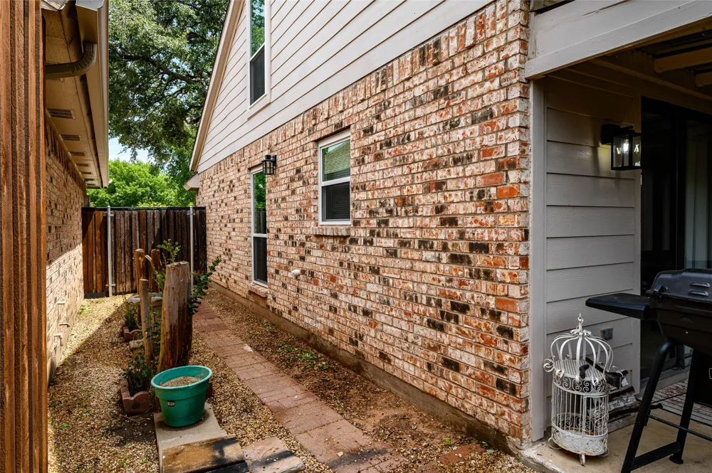 2848 Harbinger Lane Dallas, TX 75287