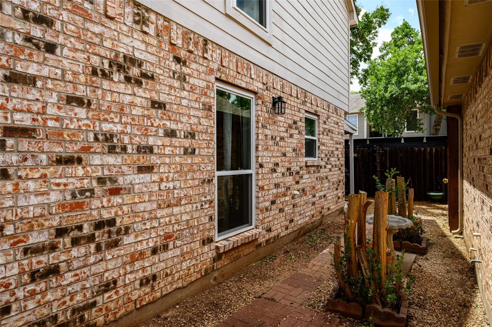 2848 Harbinger Lane Dallas, TX 75287