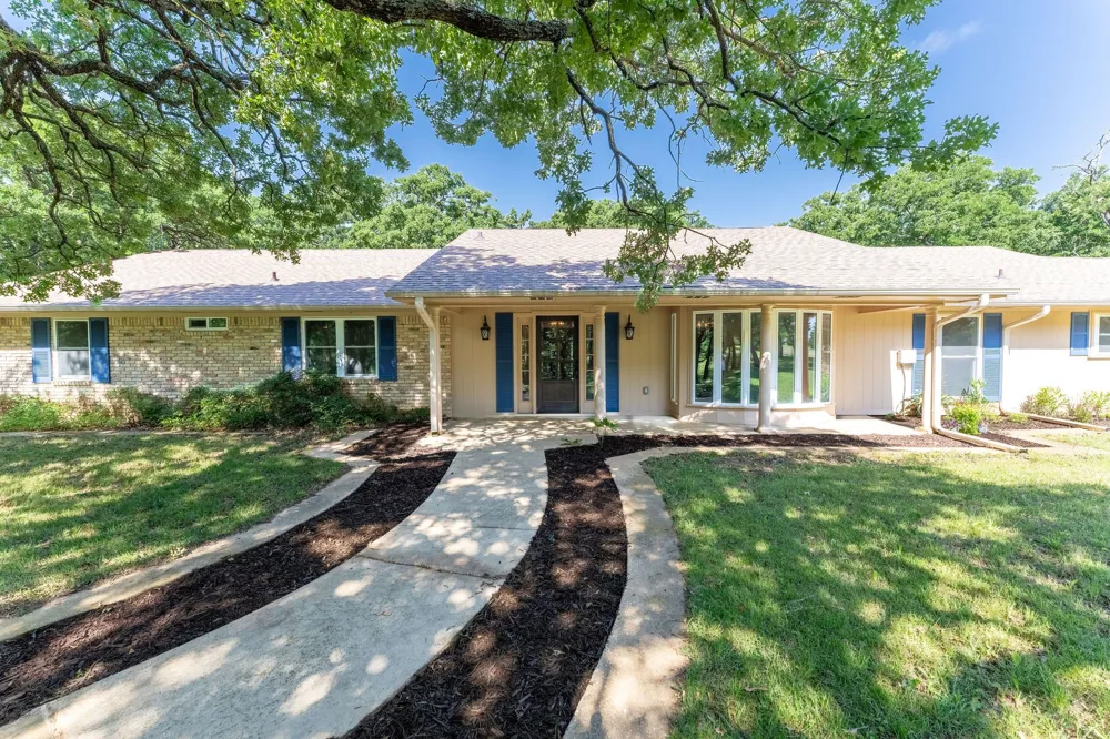 27659 US Highway 377 Gordonville, TX 76245