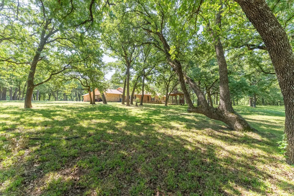 27659 US Highway 377 Gordonville, TX 76245