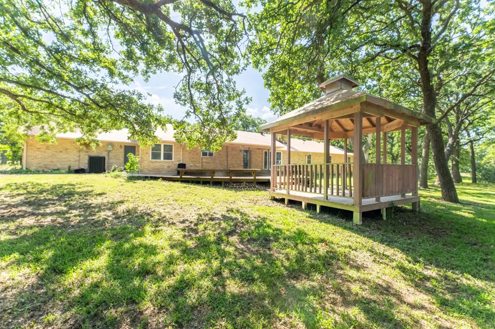 27659 US Highway 377 Gordonville, TX 76245