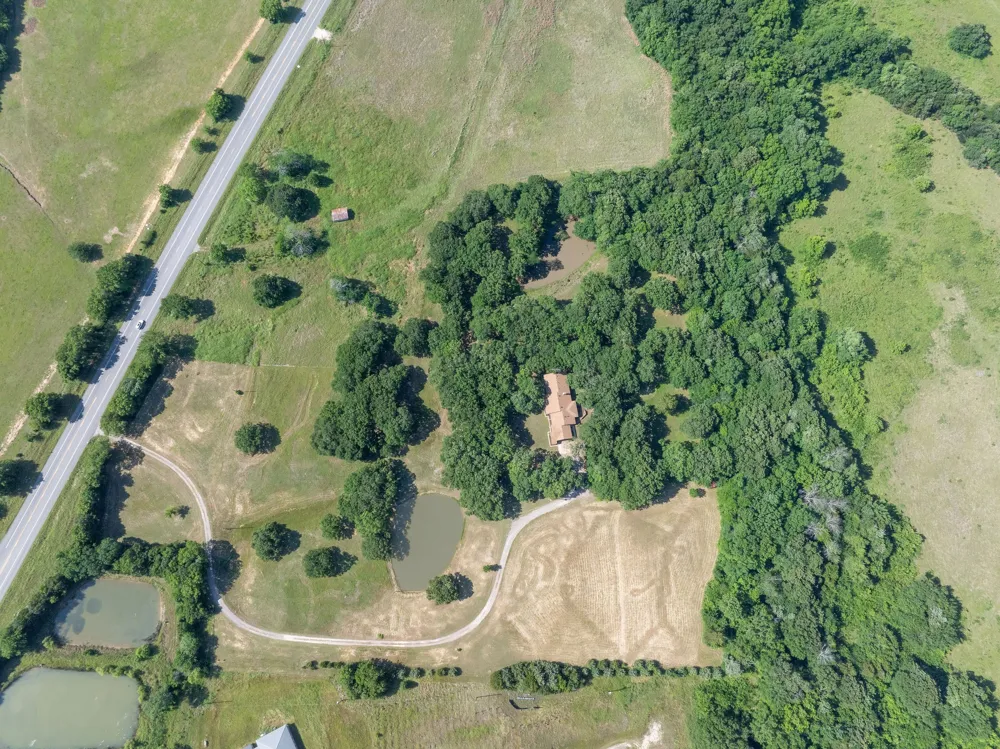 27659 US Highway 377 Gordonville, TX 76245