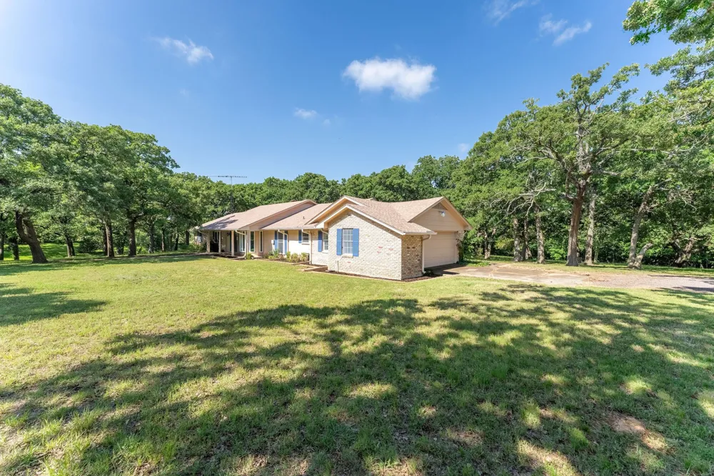 27659 US Highway 377 Gordonville, TX 76245